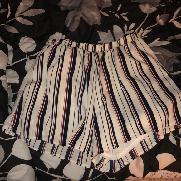 Willow & Root Striped Short Set Size XS - Picture 2 of 6